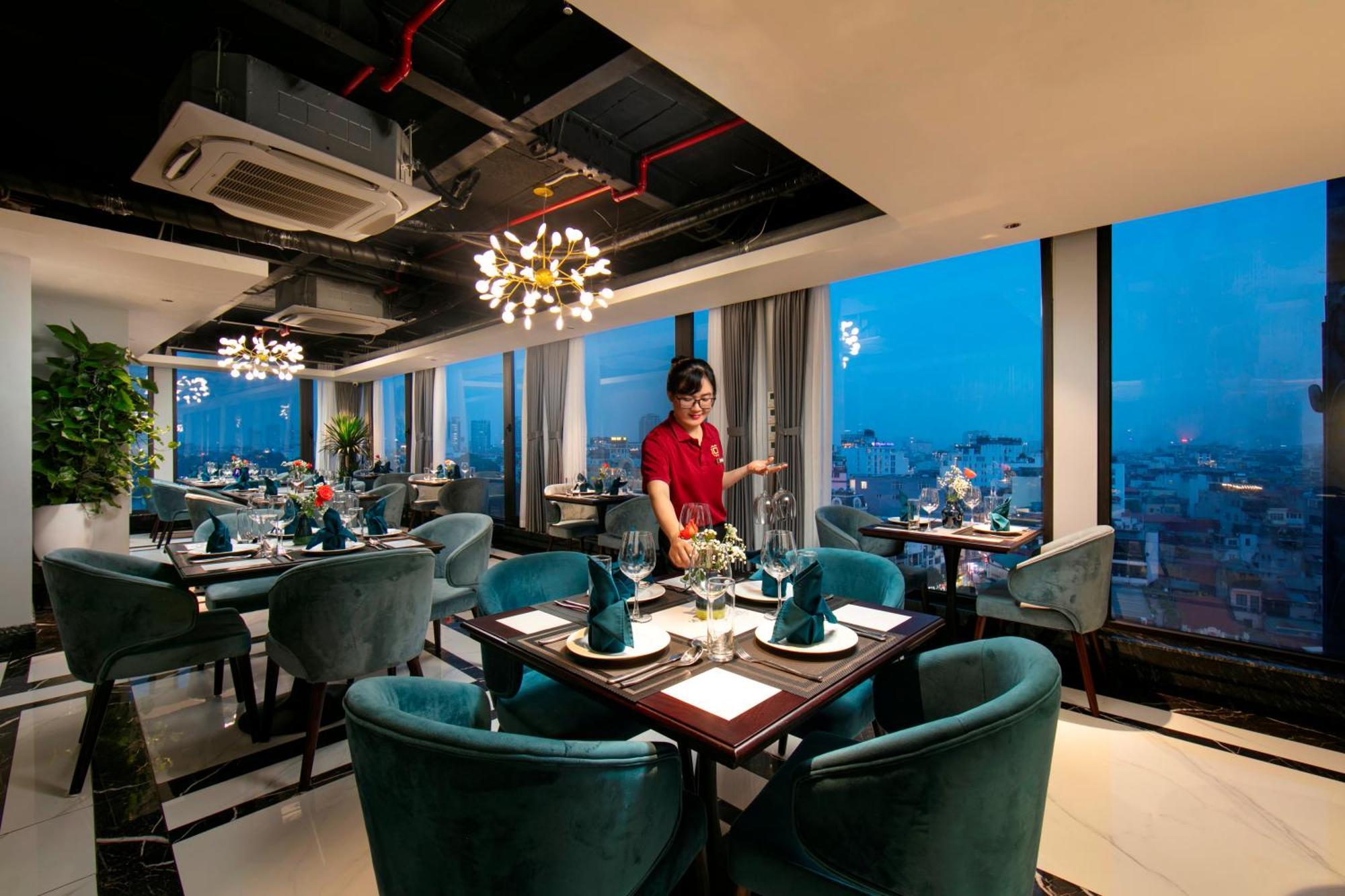 May De Ville Lakeside Hotel Ханой Екстер'єр фото The 360 Restaurant