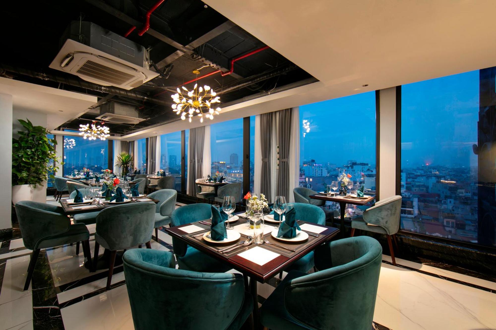 May De Ville Lakeside Hotel Ханой Екстер'єр фото Sky Bar