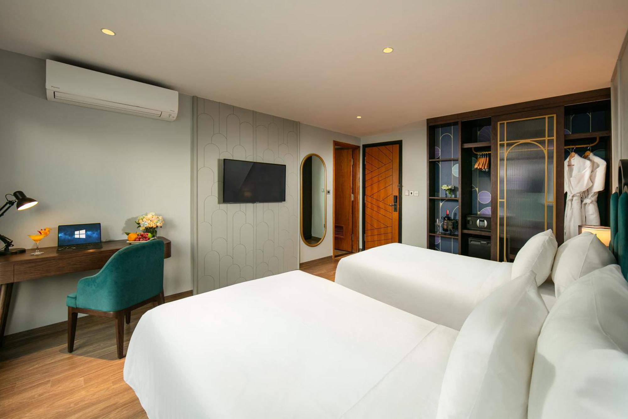 May De Ville Lakeside Hotel Ханой Екстер'єр фото Deluxe Room